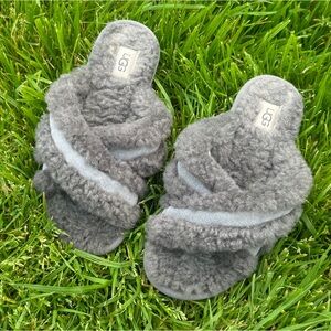 UGG Scuffita Slippers
